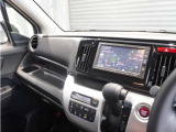 ◆視界広々で非常に運転しやすくロングドライブでも疲れを感じさせないすっきりとまとまったインパネ周りです。