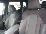 車内での喫煙歴も無く綺麗な状態をキープしております。