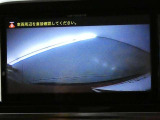 【バックカメラ】バックカメラ装着車です。バックする時に、後方の様子をナビ画面に表示します!慣れない駐車場での駐車や、せまい場所での車庫入れの時も、安全確認OK!思いがけずコツン!なんて事も防げますヨ