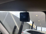リバース連動型のバックカメラは、精度が良く、バックや縦列駐車もストレスなく止められます。カメラの性能も日々進化しており画質には私たちも驚かされます。ぜひ実車でのご確認をお願い致します。