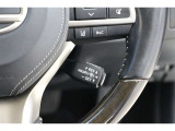 高速道路を頻繁に利用する方におすすめのレーダークルーズコントロール。前を走っている車との適切な距離を保って走行してくれます。長距離運転の疲労感も違いますよ。適度な休憩も忘れずに★