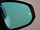 後方からの車の接近を教えてくれるブラインドスポットモニター♪※あくまでも補助的な装置なので目視確認もお忘れなく!
