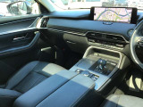 現在のMAZDA車はインパネ配置が視線の動きが少なくなるように設計レイアウトされています☆ひとつひとつの部品からMAZDAの安全に対するこだわりを感じる事が出来ます☆
