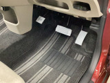当店の在庫車両は、お客様に安心いただき気持ちよくお乗りいただけるように、自社の商品化工場でボディ洗浄・磨き・車内清掃・除菌・消毒を実施済みです。