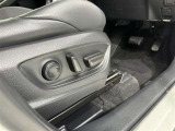 パワーシート搭載。微妙な調整が手軽にでき、ピッタリのポジションで運転することが可能です。