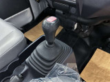 マニュアル車です。マニュアルにこだわりたい方にも、運転の仕方を忘れたくない方にもお勧めです!