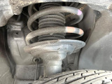 お車を安心してお乗りいただく為には、足回りの定期点検が欠かせません。サービスサポート(有償保証)では無料点検もご提供しており、安心のカーライフをお過ごしいただけるサポート体制が整っています。