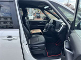 運転席も見てみましょう♪