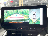 【パノラミックビューモニター】専用のカメラにより、上から見下ろしたような視点で360度クルマの周囲を確認することができます☆死角部分も確認しやすく、狭い場所での切り返しや駐車もスムーズに行えます。