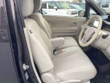 一人一人に合ったポジションにシートを細かく調整することが出来ます。長時間の運転でも疲れにくくなり、安心して運転することに寄与します。