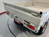 より多くの一般の方へ車を届けれればと思っておりますので同業者様への販売は極力控えさせて頂いております。ご了承下さい。