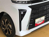 死角になりやすい左右方向の障害物をブザーで知らせてくれるコーナーセンサー搭載