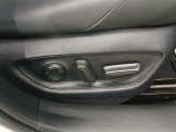 パワーシート搭載。微妙な調整が手軽にでき、ピッタリなポジションで運転することが可能です。