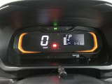 とっても見やすいメーターです。夜間時はラグジュアリーな気分にさせてくれる照明が魅力ですので、夜のドライブも楽しみになりますよ♪