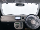お洒落な内装で毎日運転するのが楽しくなりますね。