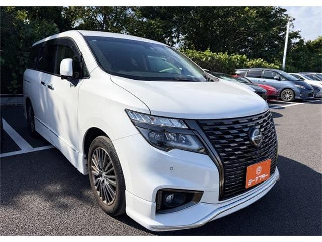 エルグランド 2.5 250ハイウェイスター プレミアム アーバンクロム 禁煙車 黒革シー...