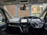 運転席周りの視界もよくハンドルも軽い取り回しなのですごく運転がしやすい車です。