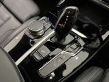 I-driveコントローラーでモニター部分を操作します。直感的に使用することが可能です。