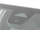 ◆Honda SENSING◆ カメラ等装置で精度の高い検知能力を発揮、安全運転を支援します。ステアリング上のコントローラーに注目!
