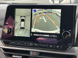 【アラウンドビューモニター】はまるで上から見ているような視点で周囲を確認できます!駐車が苦手な方でも安心して駐車できますね♪