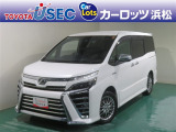 クールなエクステリアのミニバン。大人数で乗車できる三列シート&広い車内空間が魅力のクルマです。