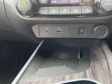USB接続できます。