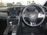 ★大きなフロントガラスですので運転席からの見通しも良く運転しやすいです♪ポイント5店は総在庫1000台以上の大型安心ディーラー系列です♪また提携オークションサイト約30万台から検索・取寄せも可能です♪