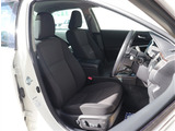 お車選びをお楽しみ頂けるよう、在庫車の展示スペースを十分に確保しております。