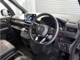 ◆視界広々で非常に運転しやすくロングドライブでも疲れを感じさせないすっきりとまとまったインパネ周りです。
