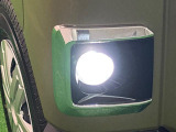 メッキベゼル付LEDフォグランプ LEDの明るい光が霧の発生や悪天候時に視界確保をサポートします!