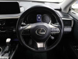 各操作スイッチなどもハンドルから手を放すことなく操作可能で安全運転に支援いたします!