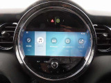 ◆iDriveを装備。操作系統をディスプレイから独立させることで、人間工学に基づいた最適な運転環境を実現しております。◆