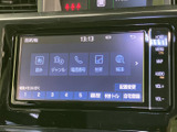 目的地の入力方法が複数用意され、住所や電話番号などから検索できます。画面上に項目が整理されているため、行き先の登録や履歴の確認もスムーズに行える構成です。