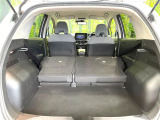 普段のお買い物や通勤、送迎等に十分な荷室スペースを確保しております。セカンドシートを倒すと、大きな荷物の積載も可能です♪