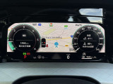 【Digital Cockpit Pro】メーター表示に加え、ナビゲ―ションのマップ、アシストシステムなど好みに応じて表示を切り替えできます。