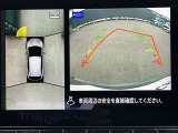360&deg;周りがチェックできるアラウンドビューモニターで運転席から資格になるところも見えるので安心!