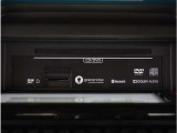 【DVD】DVD再生可能です。お好きな映画、ドラマ、アニメを車内でお楽しみください。