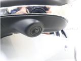 助手席側の死角になりやすい左前方の映像を、11.6インチディスプレイに表示。狭い道での安心感を高め、ドライバーの視界をしっかりサポートします。
