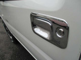 4WD/5速MT/ナビ/TV/バックカメラ/Bluetooth/電動格納ドアミラー/アルミホイール/シートヒーター/キーレス/エアコン/パワーウィンドウ/フロアマット/ドアバイザー