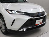 プリクラッシュセーフティに交差点右折時の対向直進車及び右左折時の対向方向から横断してくる歩行者を検知する機能を追加した予防安全パッケージ「Toyota Safety Sense」が採用されています。