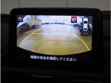 【バックカメラ】駐車が苦手な方でも安心してお乗りいただけます。リバース連動で画面が切り替わるのでとっても便利です。