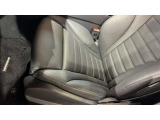 自動車保険に関しても、メルセデス・ベンツ専用のプログラムをご用意しております。飛び石や落下物などでのフロントガラスの修理が必要となった場合、最大で9万円分の補償を致します。
