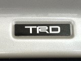 【TRDエアロ】人気のTRDエアロを装備!クルマの外観がよりスタイリッシュになり、街中で存在感あふれる1台に♪将来買い替える時にもリセールに影響しやすく、価値ある人気の装備です!