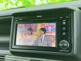 停車中にテレビ番組などを視聴でき、休憩時の待ち時間も車内で過ごしやすくなります。画面表示が見やすく、日常の使い勝手にも配慮された装備です。