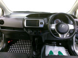 ヴィッツ 1.3 F 4WD 