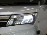 LEDヘッドライトです。デザイン性がよくとても明るいので、夜間の走行や悪天候でも安心です。しかも長寿命!