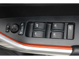 スイッチ一つで窓を開け閉めできるパワーウィンドウスイッチです。