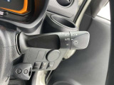 暗くなると自動でライトが点灯するオートライト装備。
