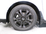 【純正アルミ】純正アルミ装備車です。走りもキビキビ見た目も格好良いです。見た目を重視する方には欲しい装備です!