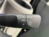 オートライト機能 周囲の明るさに応じて、ヘッドランプを自動的に点灯・消灯ができます。